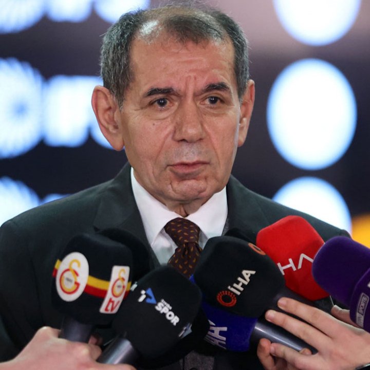 bpthaber's tweet photo. Dursun Özbek: Boş bir mekanda sahte kabadayılık kolay. Şu kadar yüreğin varsa mekanın sahibi oradayken bunu yapman lazım. https://t.co/WLtZQZnBM1