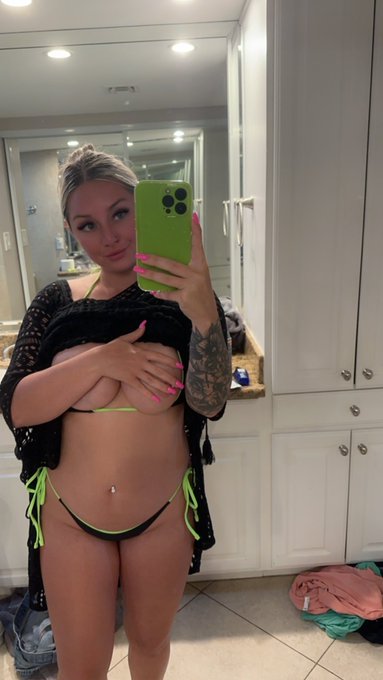 Rp if you want me to uncover 😋 https://t.co/5VJ7C3hxiC