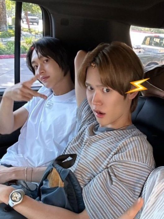 ehxspx's tweet photo. 두분사귀는거축하드려요 https://t.co/cix1oOim1v
