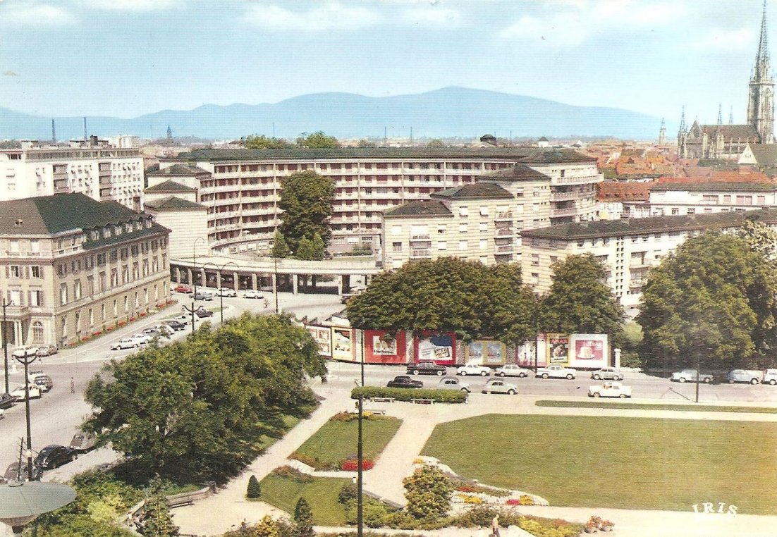 MULHOUSE (68) Le Bâtiment Annulaire (Architecte Pierre-Jean GUTH) 1968