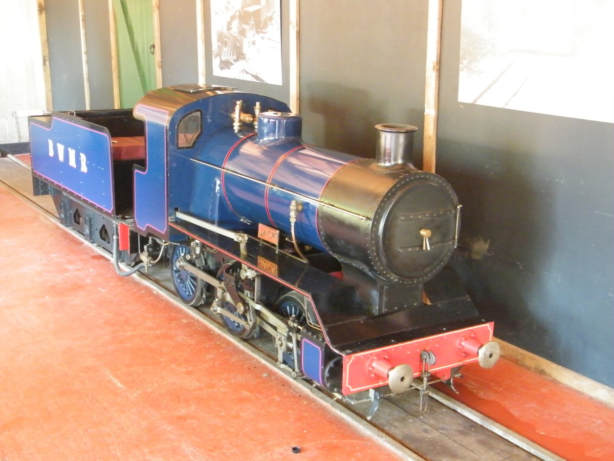 GeoffreyS94's tweet photo. #RHDR On Sunday, my mum & I went to @PerrygroveRail for their Galan there was one of the engines who had last visited @RHDR in 1995, Jack, sadly it couldn't run on Perrygrove rails, but I at less got to see it moved out on the shed & all. https://t.co/G8lnyi46bD