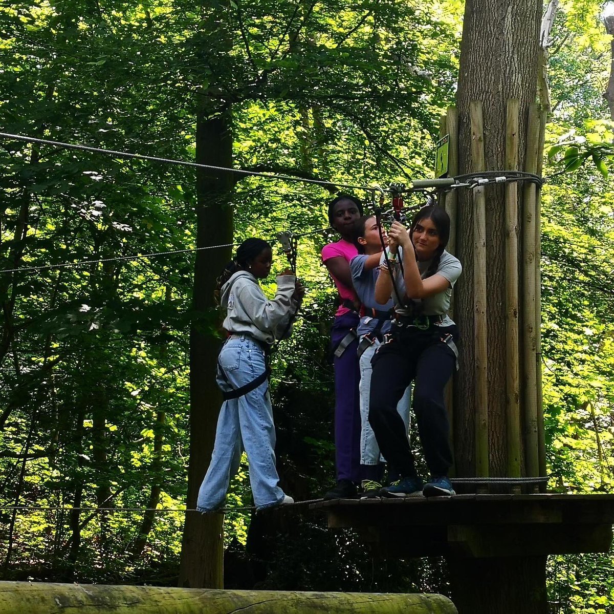 HeathfieldAscot's tweet image. Another fun and busy weekend for our students with a visit to Go Ape, alongside sport fixtures, cinema trips and a Duke of Edinburgh assessment! 

#125heathfield #iloveboarding #heathfield #heathfieldschool #heathfieldascot #seethesky #makeyourmark #smallschoolbigopportunities