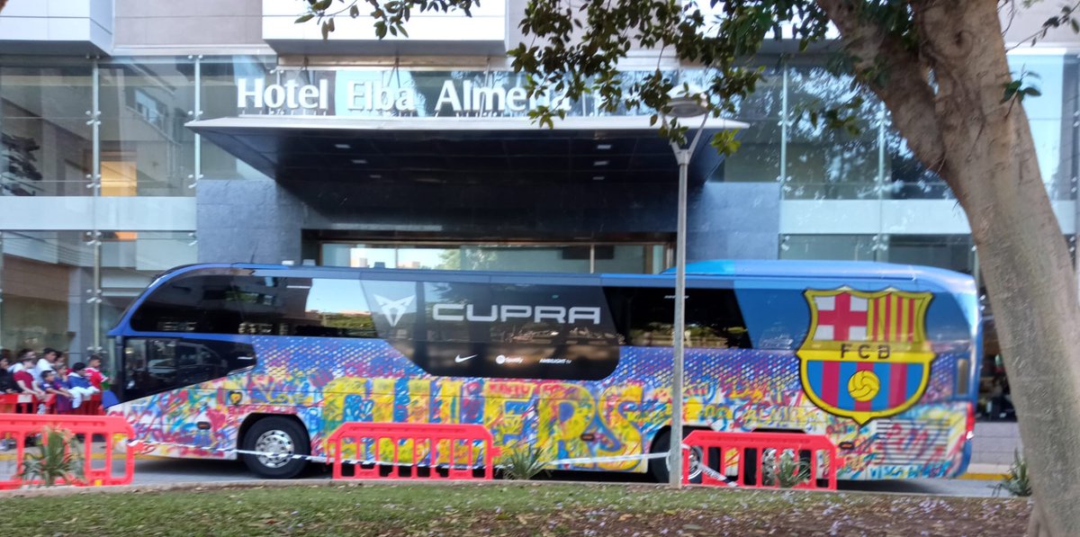 Ha sido un placer haber acogido al <a href="/FCBarcelona/">FC Barcelona</a> en nuestro hotel #ElbaAlmería previo a su partido frente al <a href="/U_D_Almeria/">UD Almería</a> ⚽

¡Felicitar a todo el equipo por su amabilidad y profesionalidad! ✨