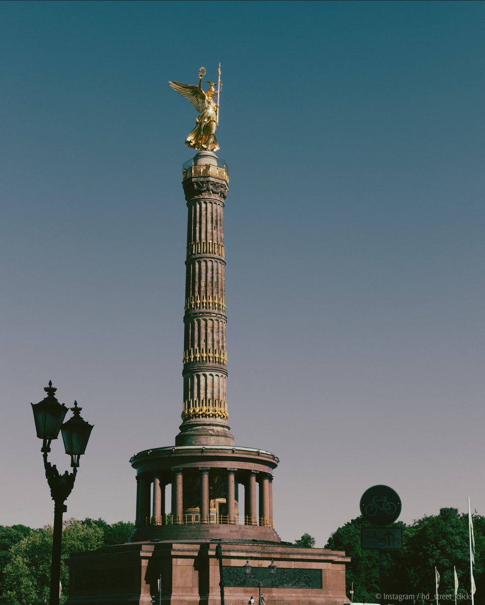 #Berlin's 'Goldelse' ✨ 

📷 Instagram / hd_street_clicks

#visitberlin