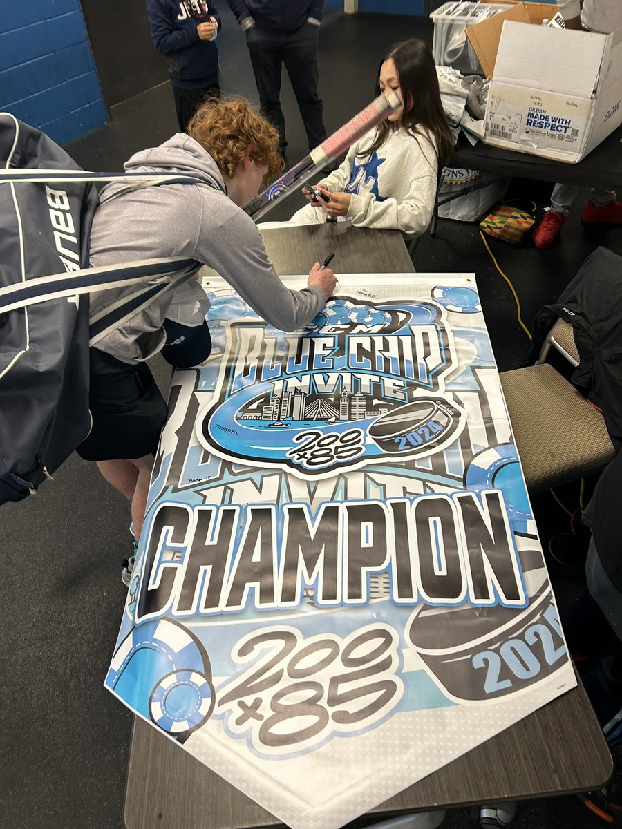 J_Hodgie88's tweet photo. What a weekend! Thank you @200x85 for letting me lead this group 💪🏼 These boys played their hearts out and were rewarded with some hardware after a championship OT win! I love coaching these young men. Fun to watch! Extremely proud of Zayden! #BlueChip #Supertacks https://t.co/JF3wL7FN1g