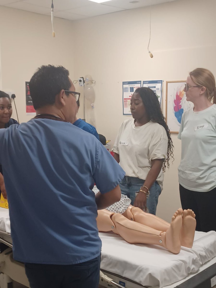 _swb_ed's tweet image. Simulation sessions with the nursing staff at SWB ED! 
Spent a fantastic day running trauma, cardiac arrest and respiratory scenarios.
@belangbam @AcutemedSarbc @SimulationSwbh @MelR4970 @NHSBeeky @markanderson55 @SWBHnhs @EC_SWB