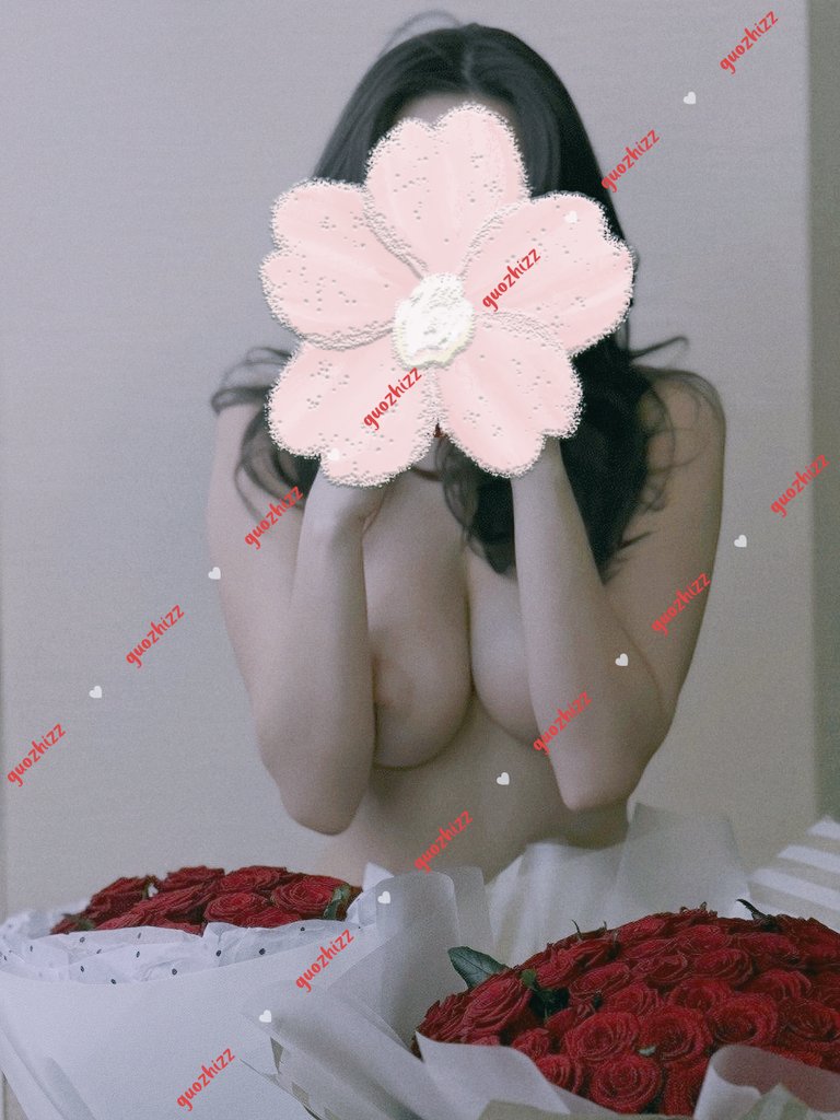 在外面逛了一天，谁能想到裙子里面就一条骚丁字裤呢 #广州夫妻 #广东夫妻 #同房互换 #同房不换 #夫妻S #sm #骚货