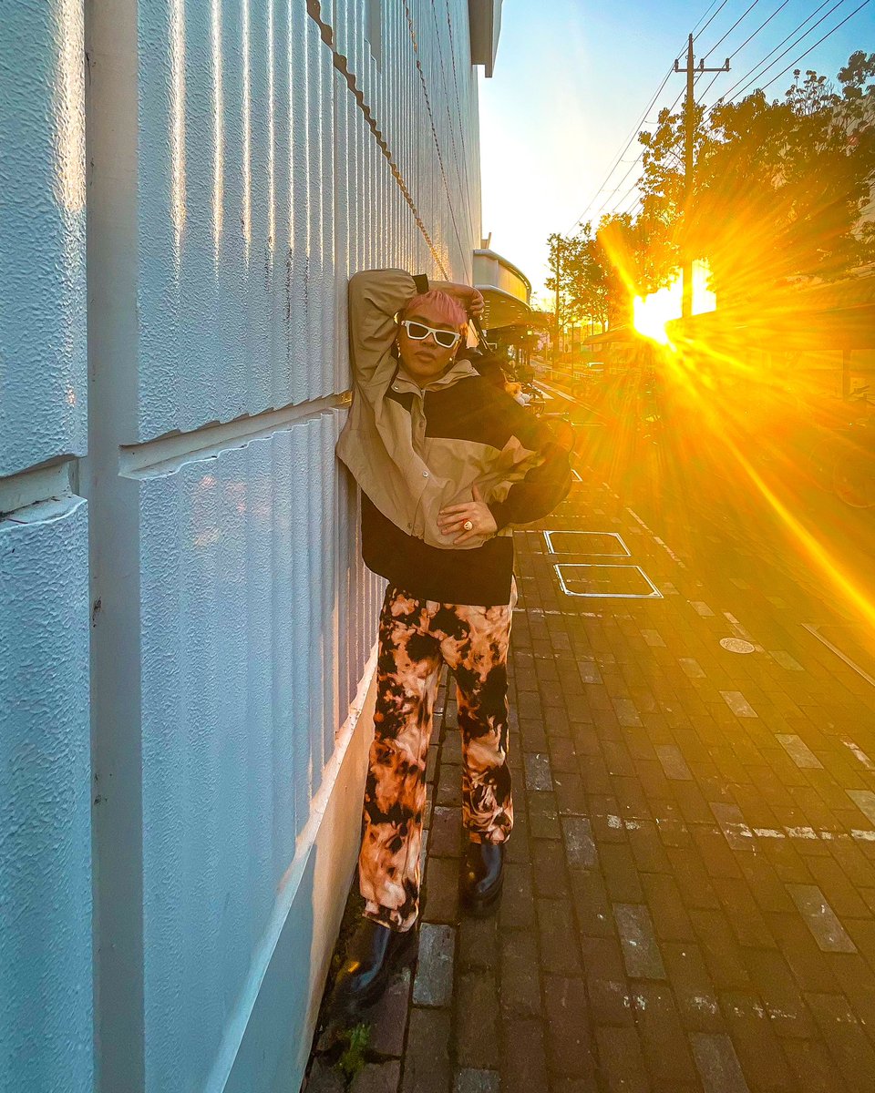 kirbyklaus's tweet image. Sunsets are proof that no matter what happens, every day can end beautifully.

#ootdnikirby #kirbytravels #kawasaki #japan 

📸 @JLopinoyfan