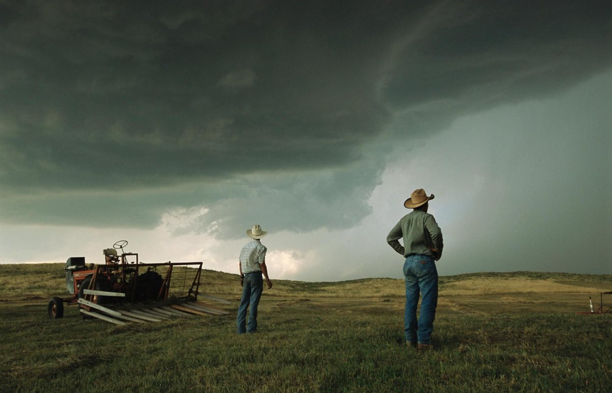 JaksMimi2's tweet image. 💦🌤️🌈🌿 #StormyWeather 🌪️⚡️🍃👨🏽‍🌾

Job 37:13 ~ He causeth it to come, whether for correction, or for his land, or for mercy.