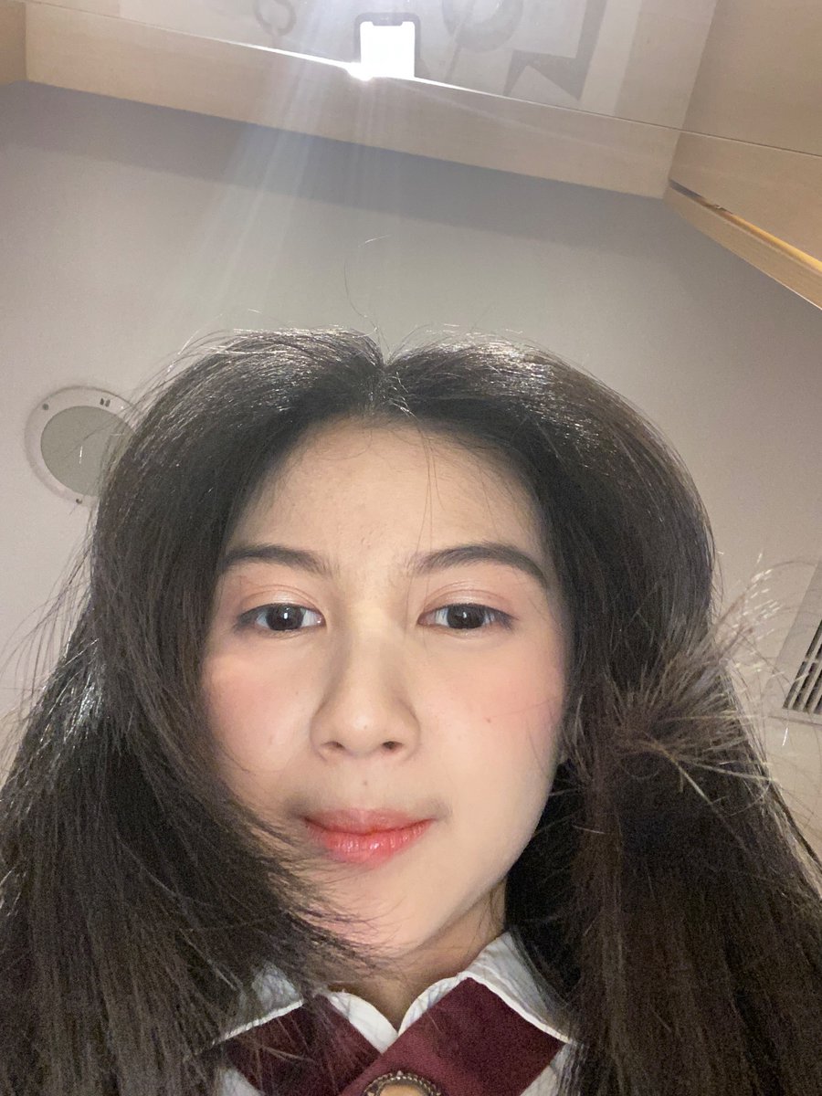 AR_AnindyaJKT48's tweet photo. selamat hari #seNIN

🥴 https://t.co/rgABd9R8Zs