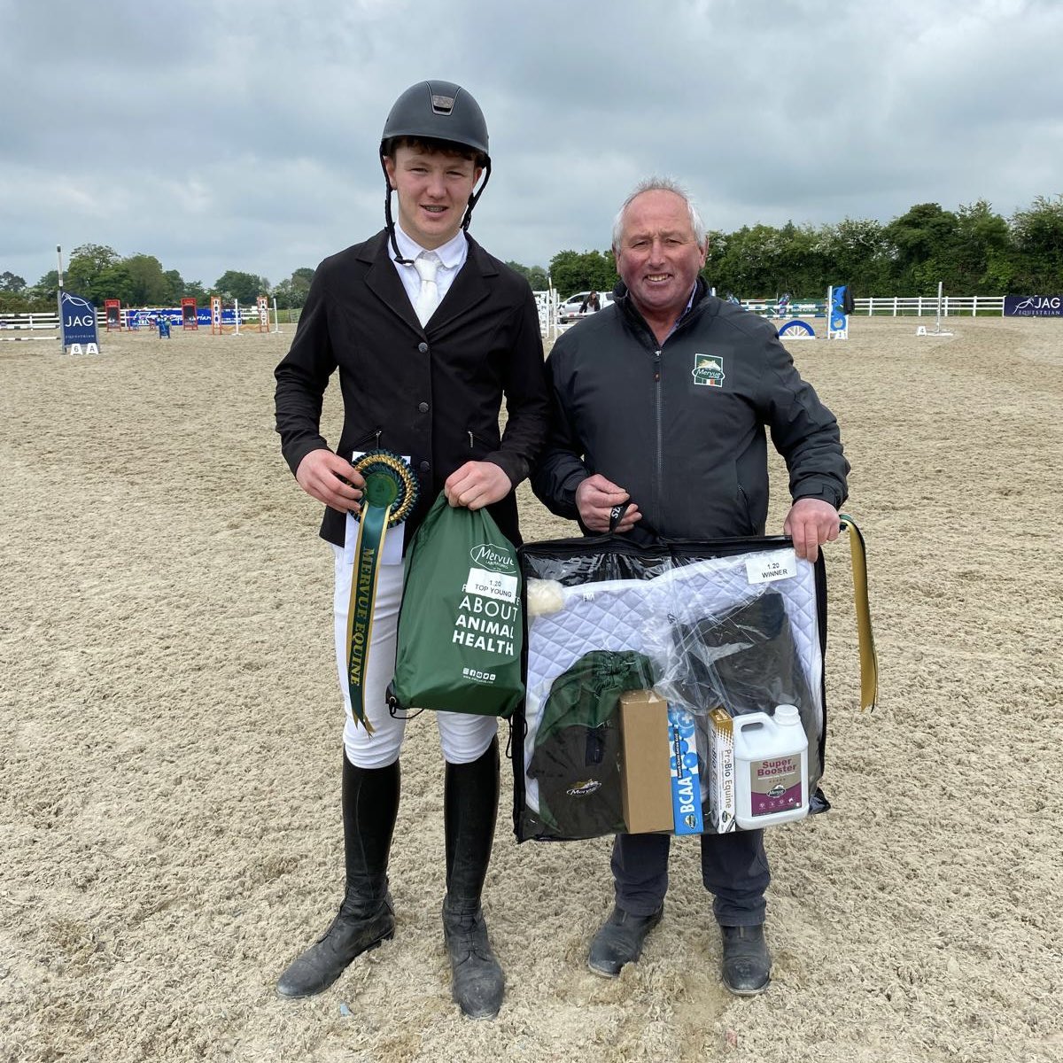 Congratulations to the 1.10m, 1.20m and 1.35m winners on Saturday for the second leg of the Mervue Equine Leinster Summer Tour with @showjumpingirelandofficial in @jagequestrianireland