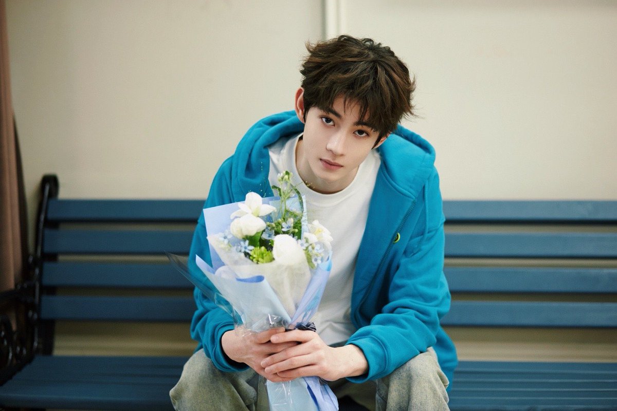 올리가 520 챙겨줌 🥹😍