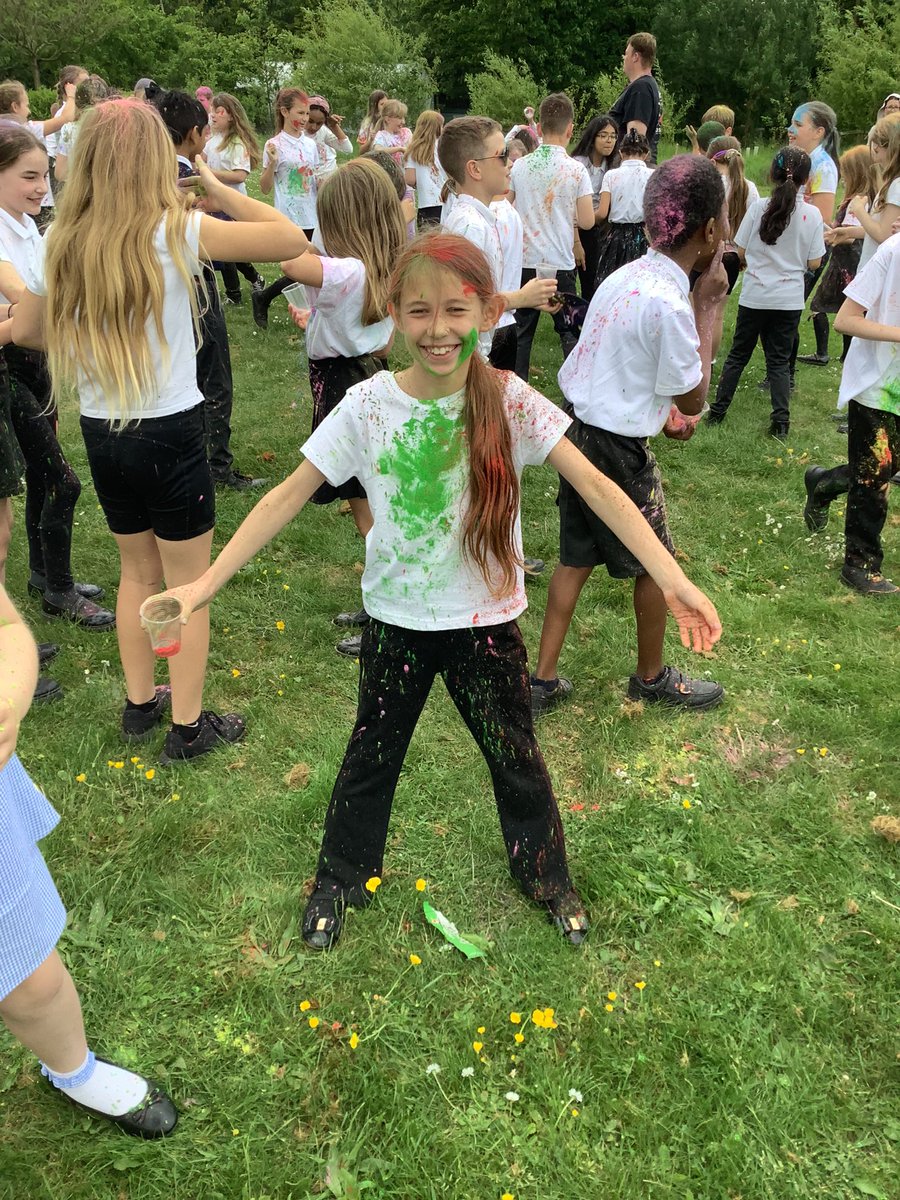 CroxbyPrimary's tweet photo. Year four swans loved celebrating Holiday! #croxbymagic https://t.co/w2pDdmpbOS