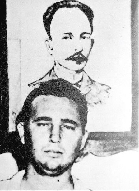 19 Mayıs 1895: #Küba bağımsızlığının öncüsü şair ve yazar #JoseMarti İspanyollara karşı ayaklanmada öldürüldü
ANISINA SAYGIYLA

DEVRİMİN “YEŞİL TİMSAH”I: KÜBA-TEMEL DEMİRER
temeldemirer.blogspot.com/2012/04/devrim…

#Cuba
#CubaVive
#FidelCastro
#SomosCuba
#FidelVive
#Fidel
#FidelPorSiempre
#Castro