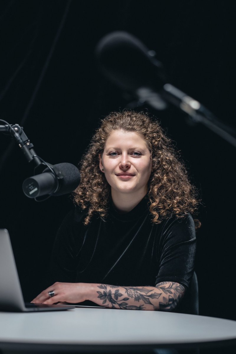AudioKolektiv's tweet photo. Nová epizoda cestovatelského podcastu ZIPkód je venku. Jaké je to cestovat vlakem po Evropě? 🎧🚃

Pořadem provází moderátorka a DJka Martina Foldynová @MartinaFoldy 
https://t.co/GEtGpQAkAE https://t.co/t8bWctkrT1