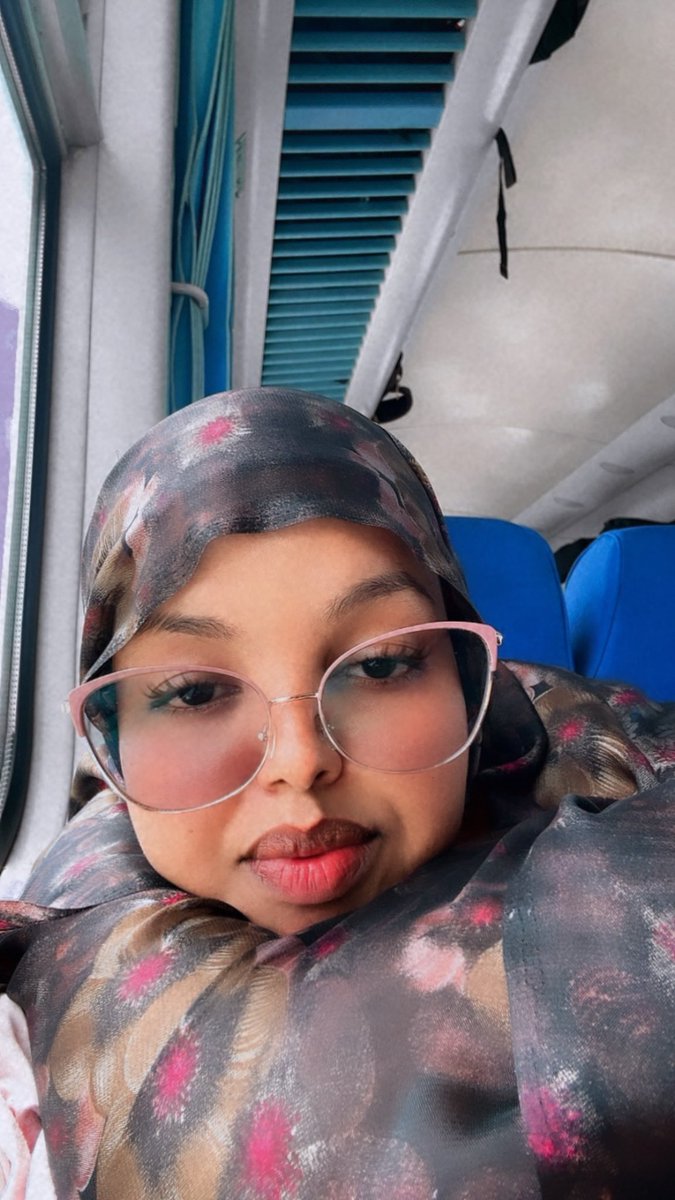 Toloow Sideen u ekaan doonaa  🤔markeey Booliiska Somalia Nolosha igu qabtaan 😁😫

Walba Maa dadka Hal Nokia ama hal IPhone looga wada qaado Sawirka 🫢