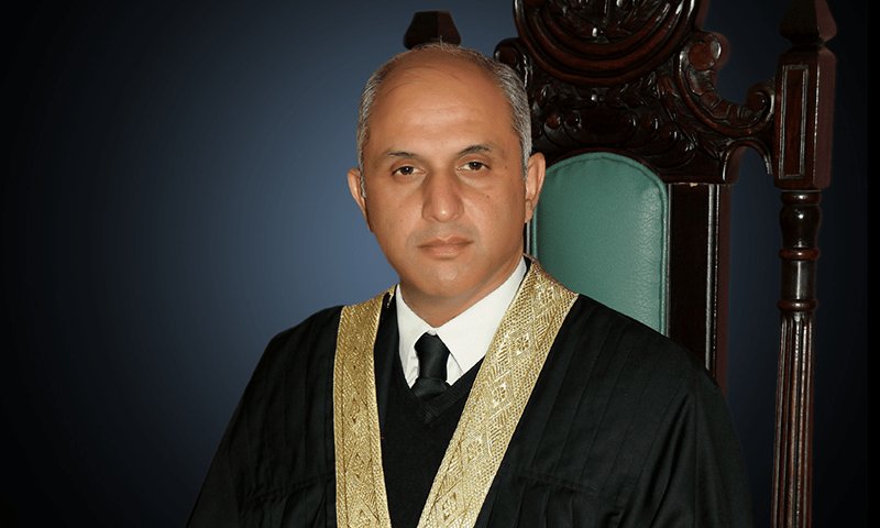 HS0fficial's tweet photo. اب فیصلہ ہو گا کہ یہ ملک ایجنسیز چلائیں گی یا قانون چلائے گا۔۔۔میں وزیراعظم کو پوری کابینہ سمیت طلب کروں گا۔

جسٹس محسن اختر کیانی🔥🔥🔥 https://t.co/mzGCmSZDth