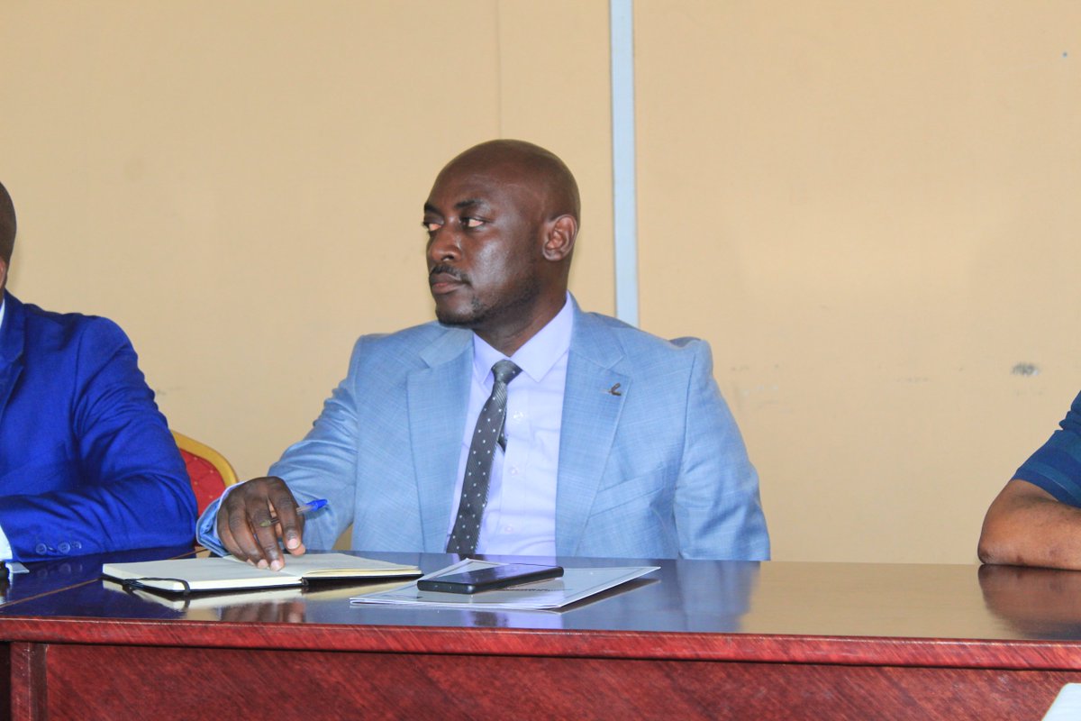 onatel_burundi's tweet photo. « La grande gloire n’est pas de ne jamais tomber mais de se relever à chaque fois »dit-on.Une remise et reprise,sous les auspices du SP de la @mincotim et le Président du CA,l’@onatel_burundi se dote du sang nouveau dans ses départements qui prennent la relève ce lundi 20/05/2024 https://t.co/1wQSyQoURY