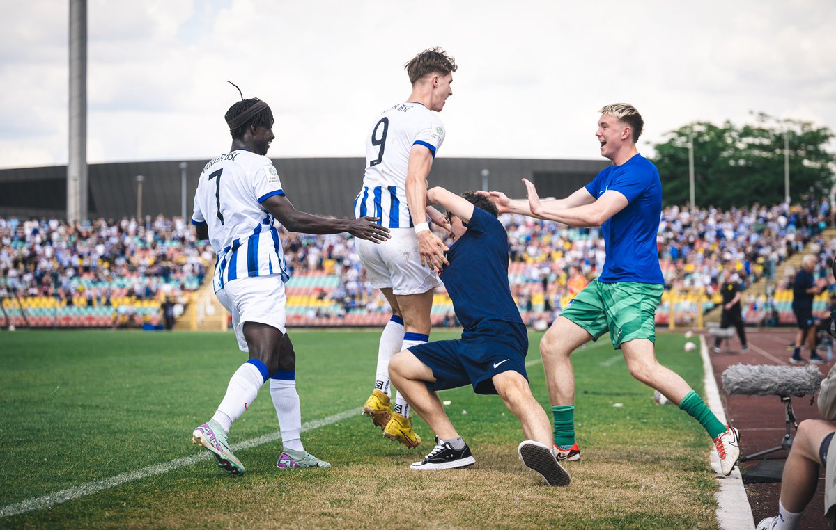HerthaBubis's tweet image. 💙🤍

#BSCU19 #BSCBVB | 3:3 | #HaHoHe