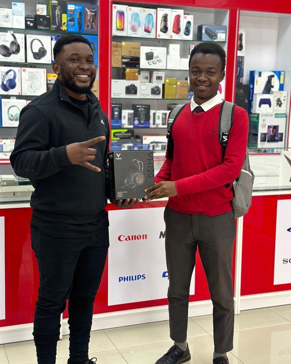 M1Electronics's tweet photo. Congratulations to our winners🏆🔥 Stay tuned for more contests coming your way. Don’t miss out on your chance to win big! #m1electronics #contest #rapooheadphones https://t.co/XLxR0gQdaQ