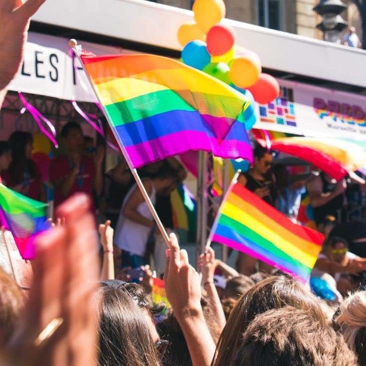 _valedoshomoofc's tweet photo. FALTA POUCO! A maior Parada LGBT+ do mundo está chegando, dia 2 de junho na Av. Paulista ✨🌈 https://t.co/HoZZ2KdE6A