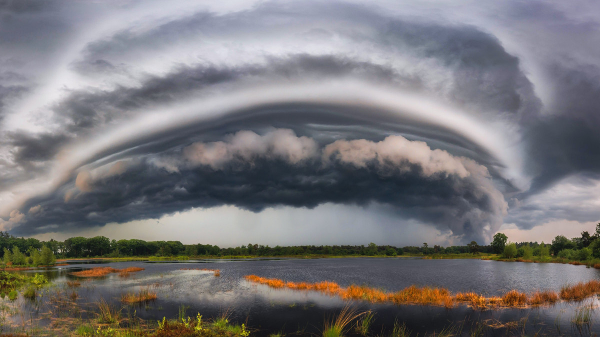 Weer onweer en pittige buien in aantocht ogld.nl/3q6f