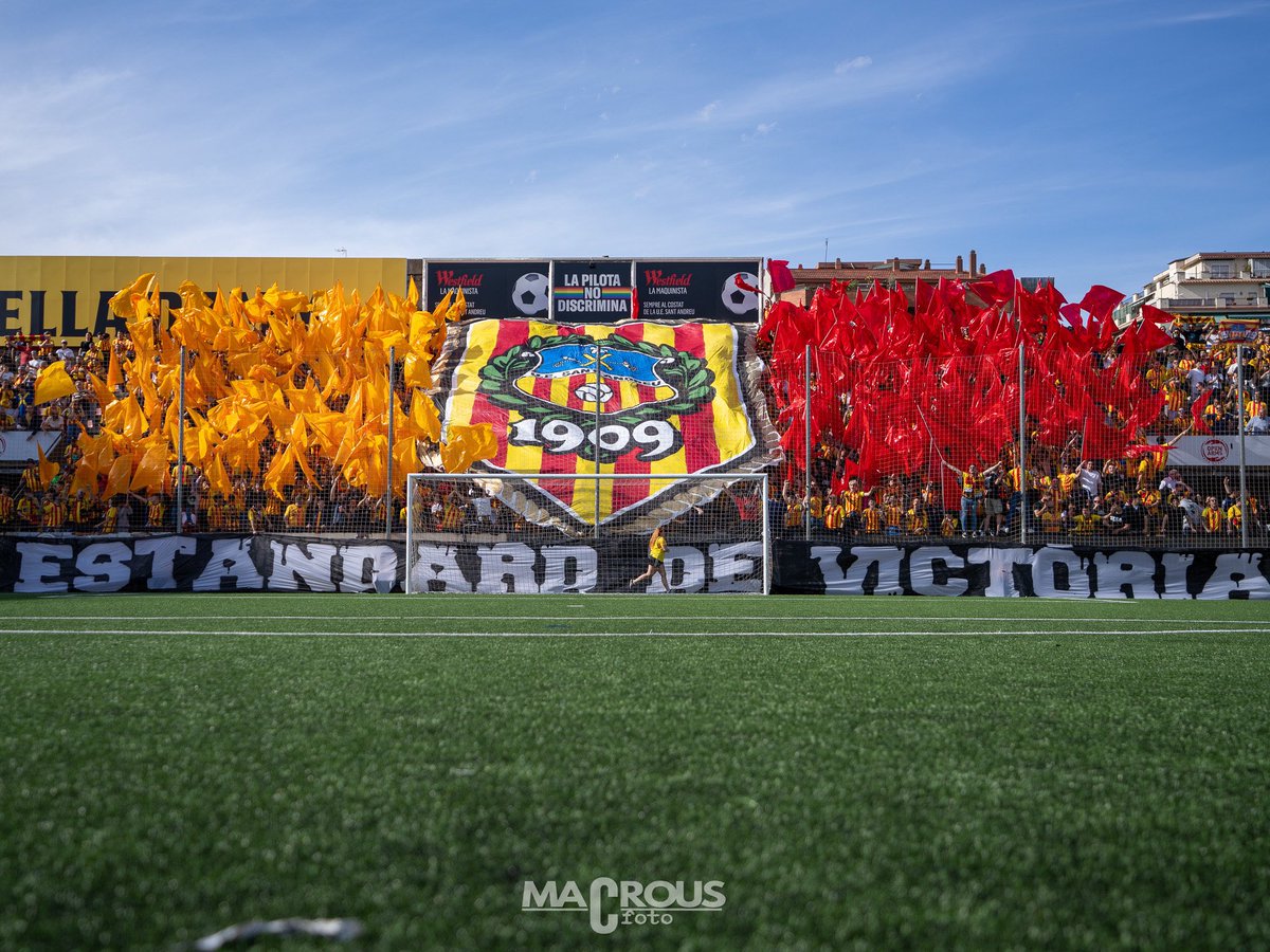 Muchas veces las cosas no acaban como uno quiere, pero que nada nuble la temporada HISTÓRICA de este equipo.
GRACIAS por hacerme disfrutar estos meses.
Sois increíbles afición!
<a href="/uesantandreu/">Unió Esportiva Sant Andreu</a>