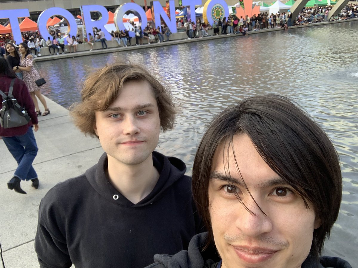 dazrin_'s tweet image. At EVO2013 this kid asked for me n Siglemic&apos;s autographs cuz we were mario64 speedrunners..

But 10 years later &amp;amp; now he&apos;s the big deal LOL 

Was fun hanging out n being #GOML roomies @Wizzrobe - good to be finally reunited after 10years+ 🫡

Love u bro - GL @ Tipped Off ❤️