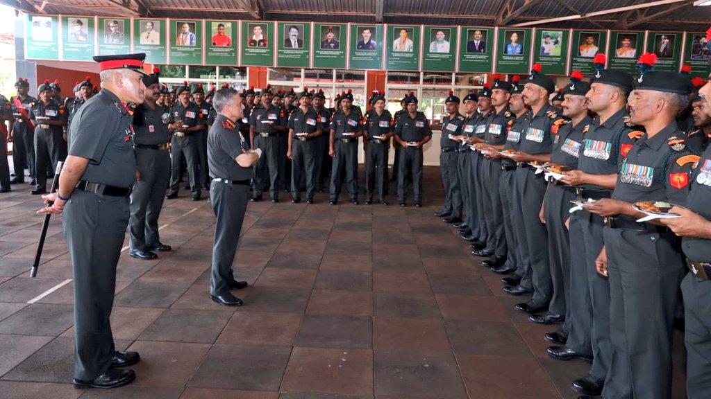 General Anil Chauhan, #CDS visited The Maratha Regimental Centre, where he addressed the #Agniveers, undergoing training. #CDS highlighted the role of Agniveers in #NationBuilding & deliberated that today's #Agniveers were Innovators & future leaders. He emphasised the importance