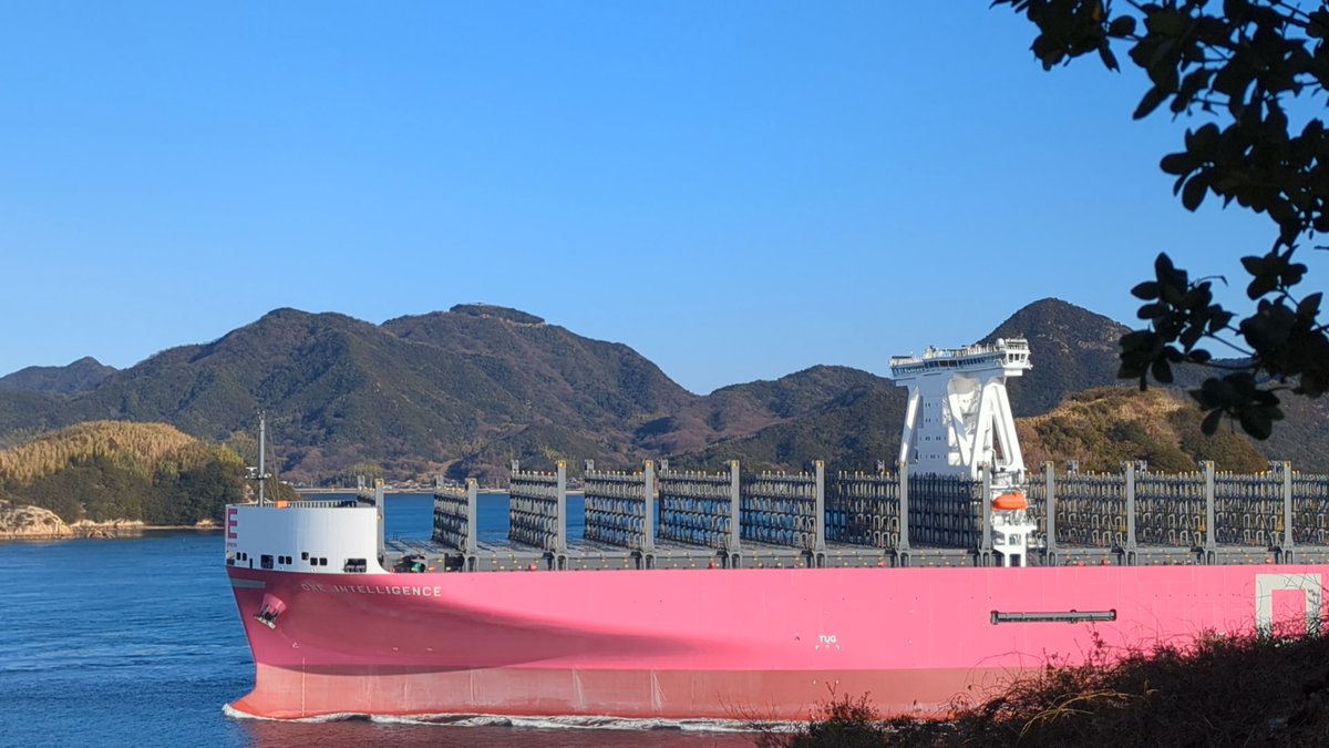 Pw5wQrblVFhPC2j's tweet image. 次々とコンテナ積載量世界記録を更新中です🛳✨
#今治造船
