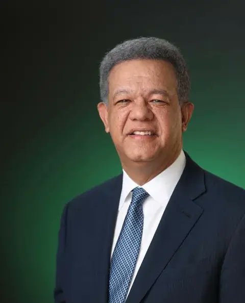 RaulMartinezM's tweet photo. Superando toda clase de adversidades, y en sólo 4 años, @LeonelFernandez convirtió a @FPcomunica en la segunda fuerza política de R.D. 

Orgulloso de mi líder. Hoy más que nunca. https://t.co/ImgX73qwZO