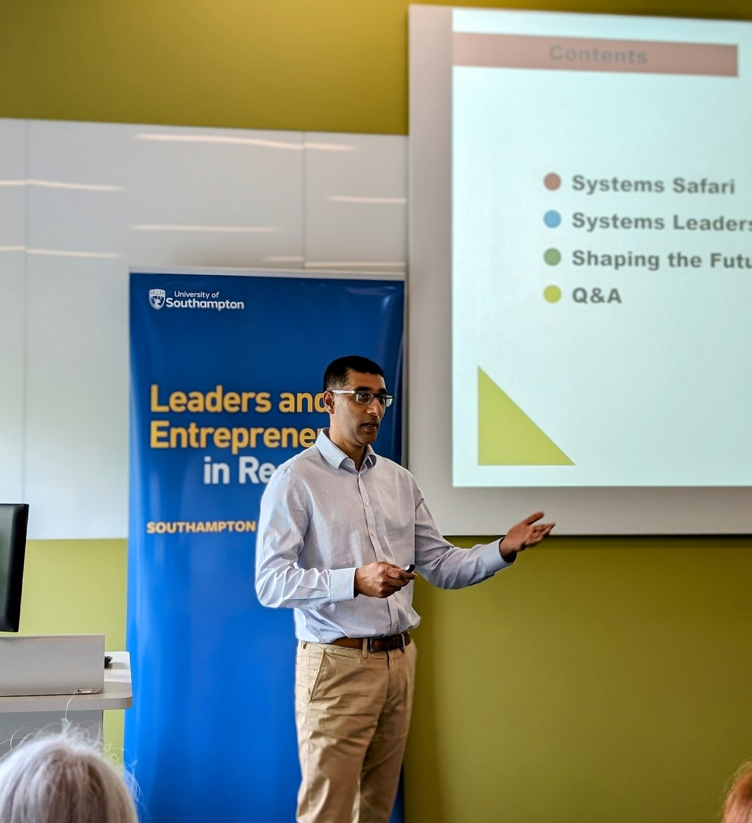 Nassar Majothi's recent seminar summed up what the LEiR programme is about - bridging theory and practice. Nassar gave useful insights on how #systemsthinking can be translated into #systemsaction to help drive the transformative change.
Join us next time: tinyurl.com/MarkEnzer