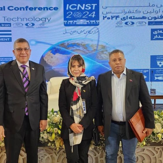 albequint's tweet photo. Venezuela presente en la Conferencia internacional sobre ciencia y tecnología en materia de energía nuclear en Isfahan , Irán. Es un verdadero honor compartir estos días con un gran número de científicos de todo el mundo, exponiendo sus ideas e iniciativas https://t.co/DQAqdVr4fW
