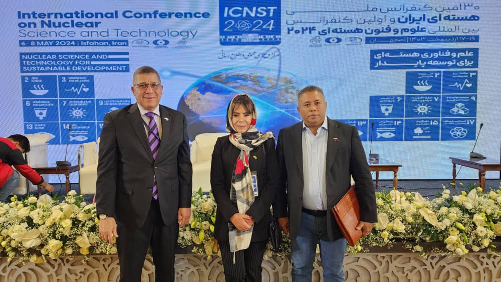 albequint's tweet photo. Venezuela presente en la Conferencia internacional sobre ciencia y tecnología en materia de energía nuclear en Isfahan , Irán. Es un verdadero honor compartir estos días con un gran número de científicos de todo el mundo, exponiendo sus ideas e iniciativas https://t.co/DQAqdVr4fW