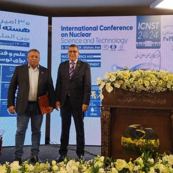 albequint's tweet photo. Venezuela presente en la Conferencia internacional sobre ciencia y tecnología en materia de energía nuclear en Isfahan , Irán. Es un verdadero honor compartir estos días con un gran número de científicos de todo el mundo, exponiendo sus ideas e iniciativas https://t.co/DQAqdVr4fW
