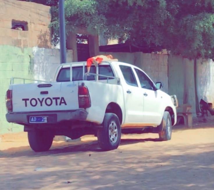 Bonjour…le véhicule Toyota de couleur blanche matricule AD 25503 de l’IEF de Linguère a été volé vers 4 heures du matin à Linguère.
Merci de nous contacter en cas de découverte au  774986610 /775790132