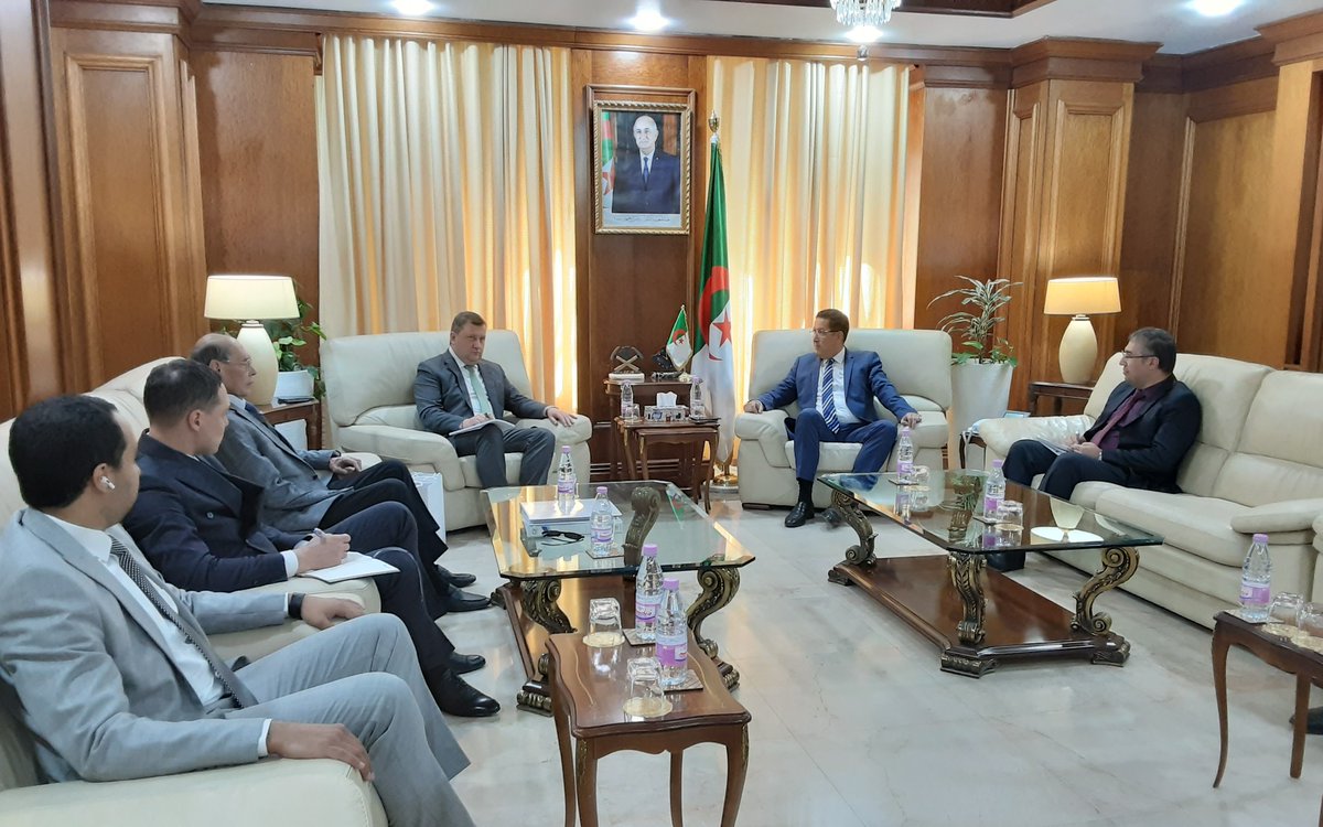 AL24Francais's tweet photo. Algérie-Russie : discussions avec une délégation de la compagnie russe #Zarubezhneft sur les opportunités d'investissement dans le domaine des hydrocarbures
https://t.co/hpY6tp66S9
#Algérie #Russie #énergie #coopération #compagnies https://t.co/hYffrwLL1W