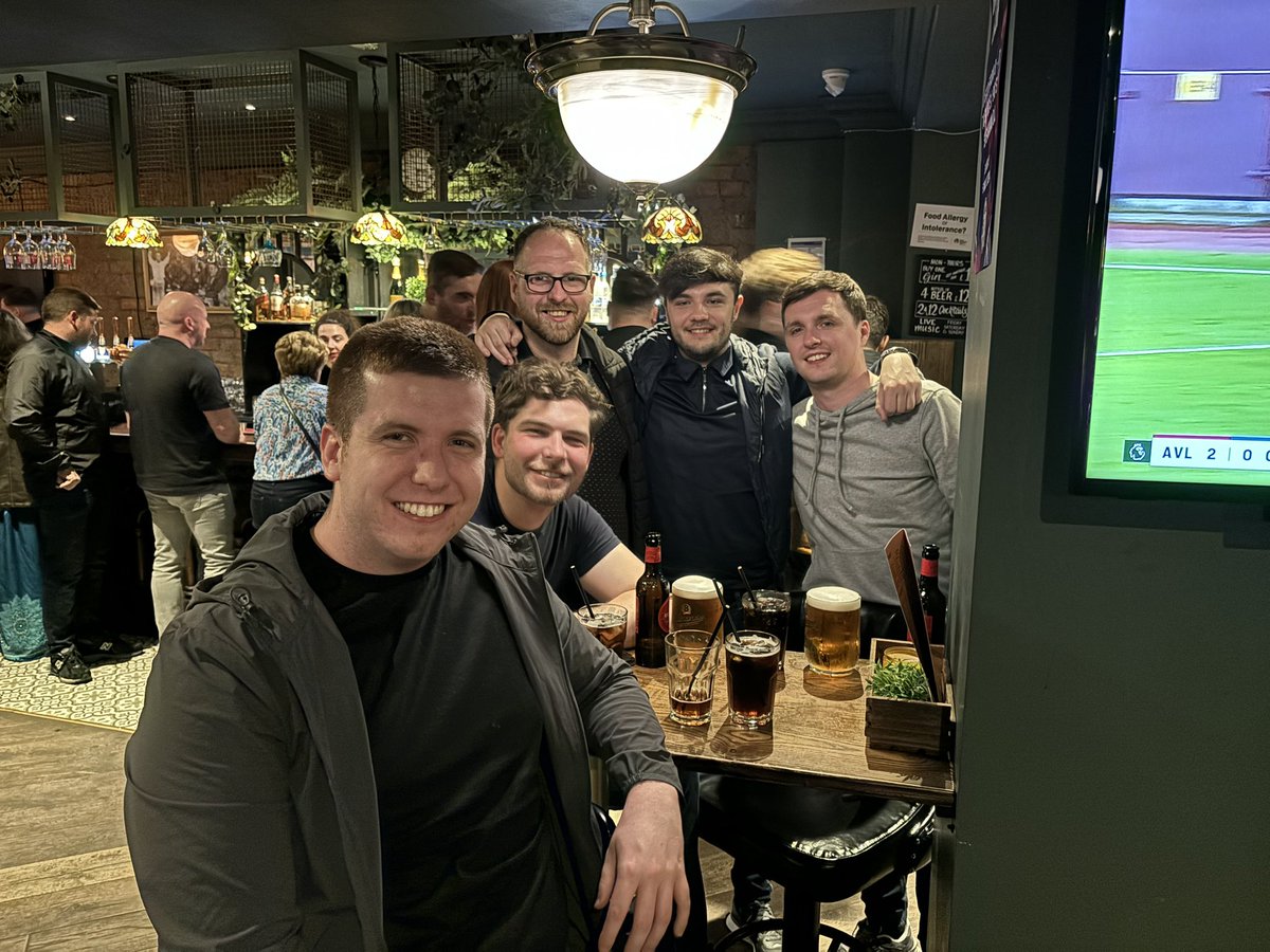 LukeRoss106's tweet photo. 58/58 ✅

Another good season following Liverpool with a boss group of mates 👌 https://t.co/26AyRJbuCJ