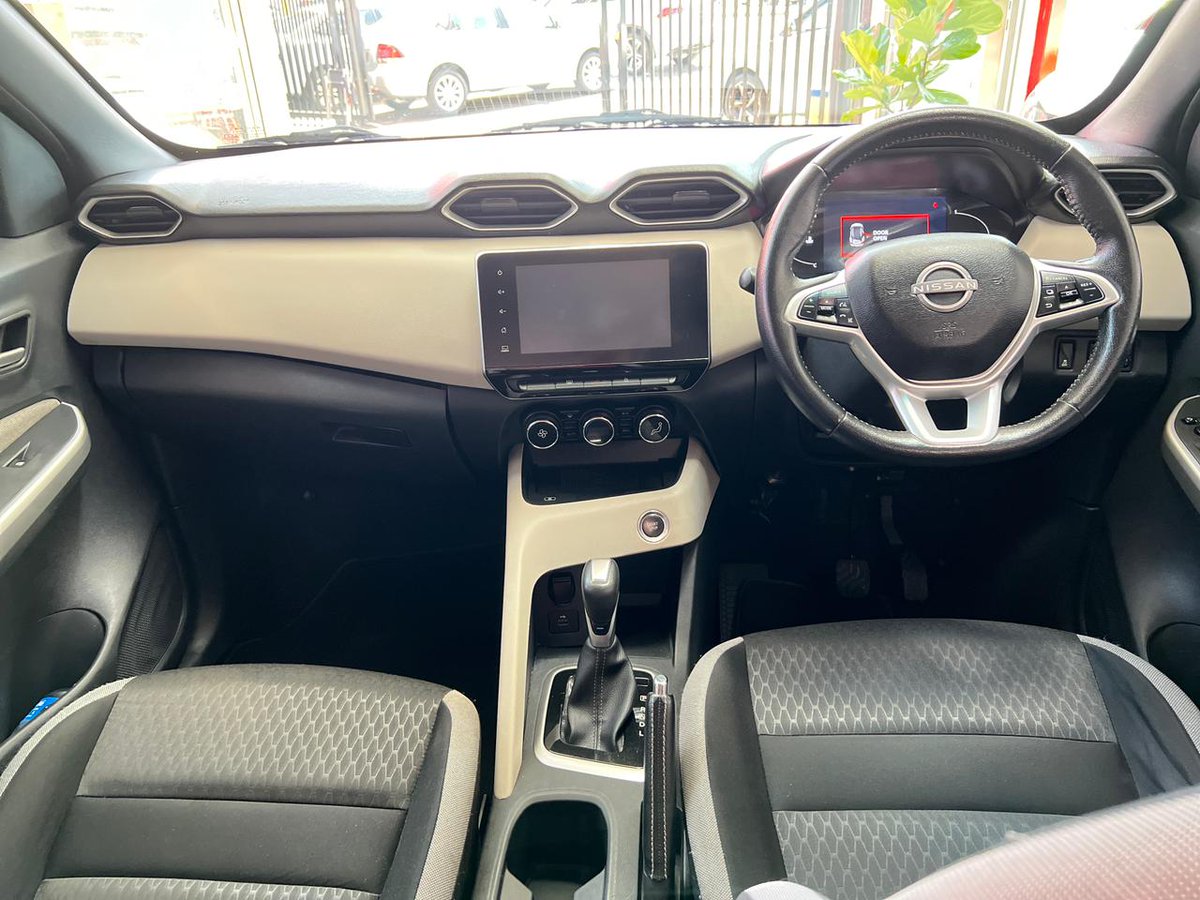 PRICE DROP 💥 2021 NISSAN MAGNITE 1.0T ACENTA CVT Mileage: 48 000km Transmission: Automatic Color: White Fuel: Petrol Body Type: SUV Extras: Cloth upholstery,Electric windows,central locking system, ~Cash Price: R290 250~ *New Cash price R235 000* Installment Est R4