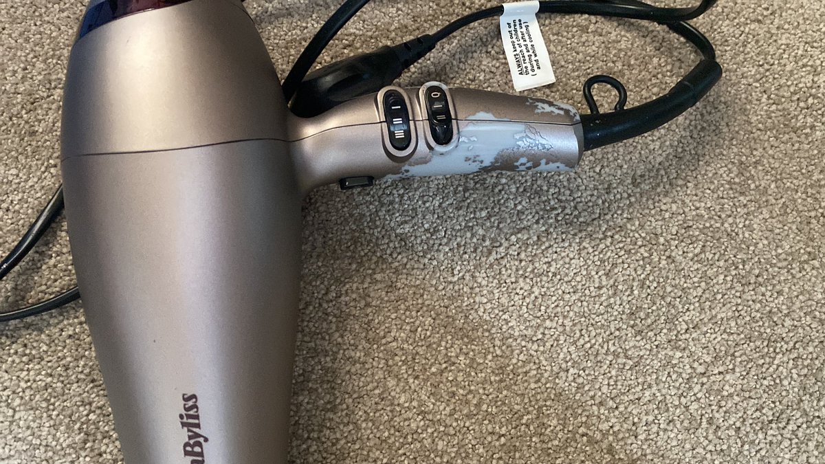 JudithWood2009's tweet photo. @BaByliss the handle of my daughters hair dryer - can’t be used as the coating is coming off on her hand ?? https://t.co/aX3HumsEK8