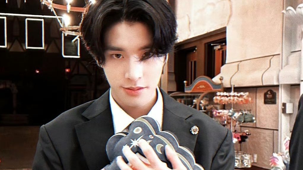 15ARCHIVEz's tweet photo. you're my vice, you're my muse ✩°｡♡⸝⸝🤎 https://t.co/xJzAtIpwc3