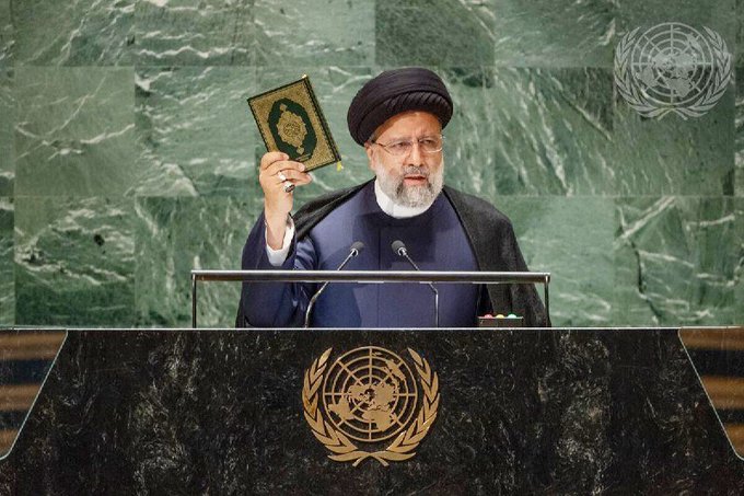 mehranmazzari's tweet photo. A great leader of Muslim Ummah, Heartbreaking news about President Ebrahim Raisi 💔 

#Presidentebrahimraisi #EbrahimRaisí #iran #irani #news #trend #muslimummah #un #iran #raisi #RaisiHelicóptero #helicoptercrash #crash #twitter https://t.co/DyOU2p1el8