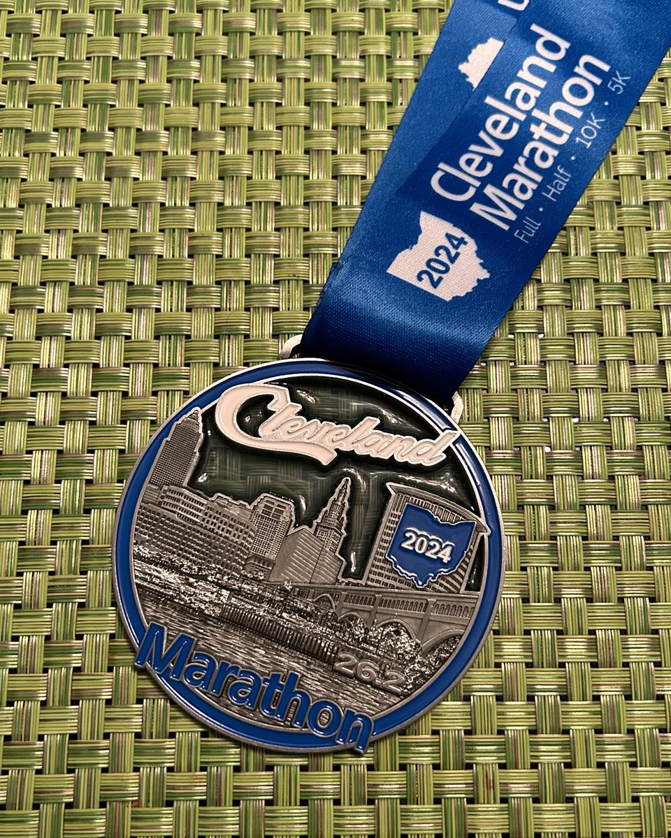 Franciii500's tweet photo. Wishing everyone who braved the @clevemarathon yesterday a marvelous #MedalMonday! #CLE #StrongSmilesForMiles 💗🏃🏻♀️🏅 https://t.co/lE8ZqUuItk