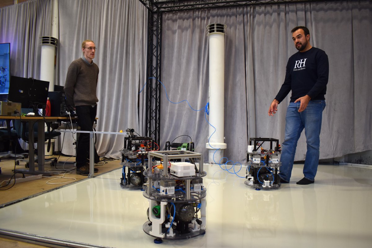 Space robots are being trained to navigate weightless environments in one of the biggest labs of its kind in Europe. The project is a collaboration between KTH and NASA. #SpaceRobotics #Innovation kth.se/en/om/nyheter/…