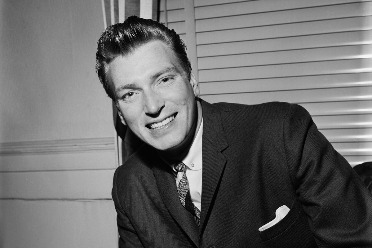 Frank Ifield, music icon with ties to The Beatles, dies aged 86 radiotimes.com/audio/frank-if…