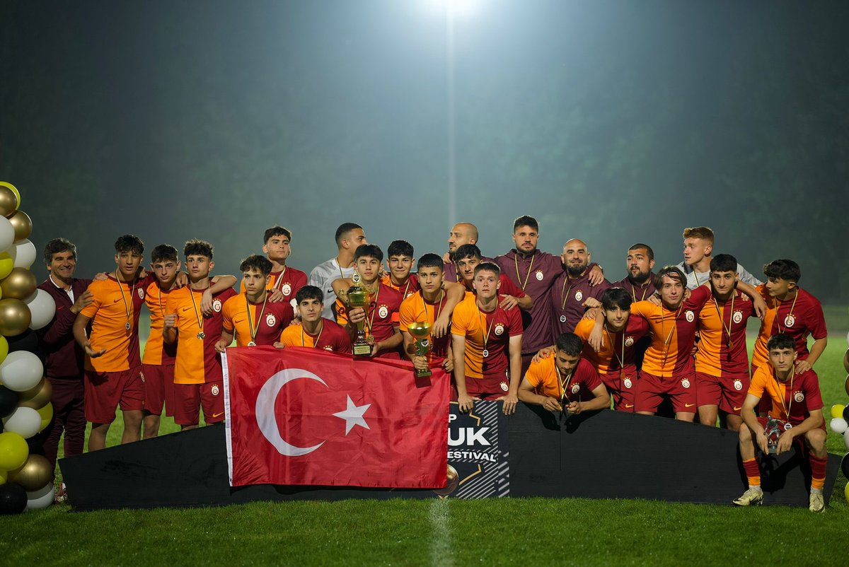 🏆 U17 takımımız Almanya’da düzenlenen Onuk Sportsfestival Cup’ta şampiyon oldu. Tebrikler Genç Aslanlar! 👏