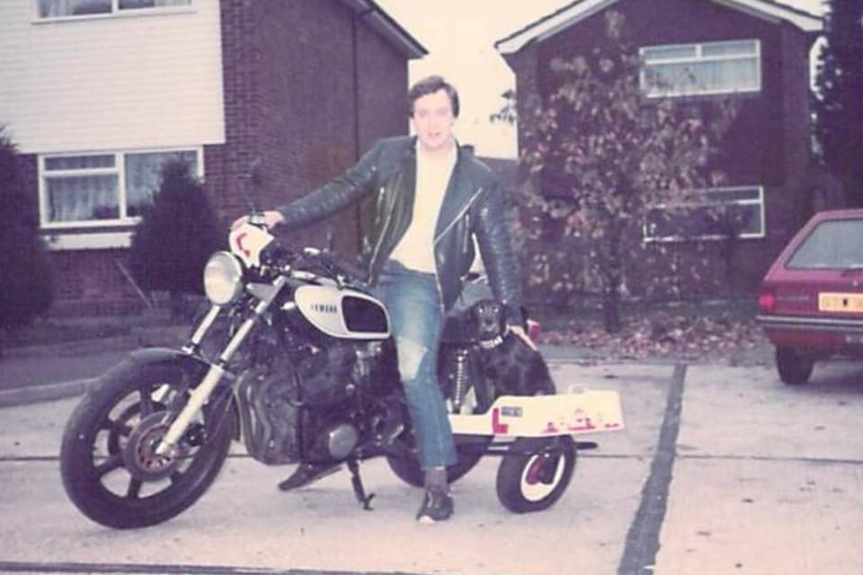 We were talking 'Sidewinders' last week - the 'L' plate 'sidecar' that allowed you to exploit a loophole - ride what you want on 'L' plates! Here's Classic Bike Shows follower Mark with his learner set-up, back in the day... #classicbikeshows #motorcycle #motorbike
