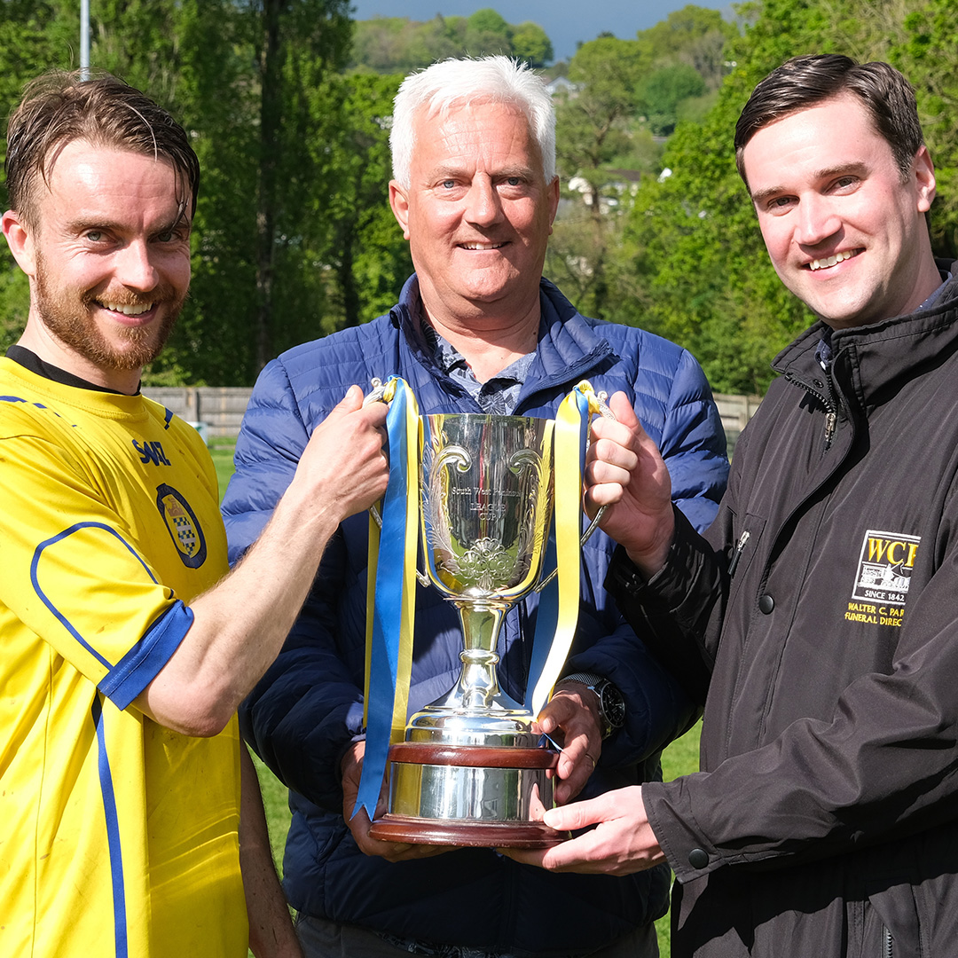 @ElburtonVilla @OkeArgyle @OfficialBoveyFC Stephen Ware, John Ware and Matthew Reynolds from WCP were pleased to present the trophies to the match officials, runners-up @ElburtonVilla Villa and WCP Cup winners @OkeArgyle to mark the tenth season of consecutive sponsorship. [2/2]