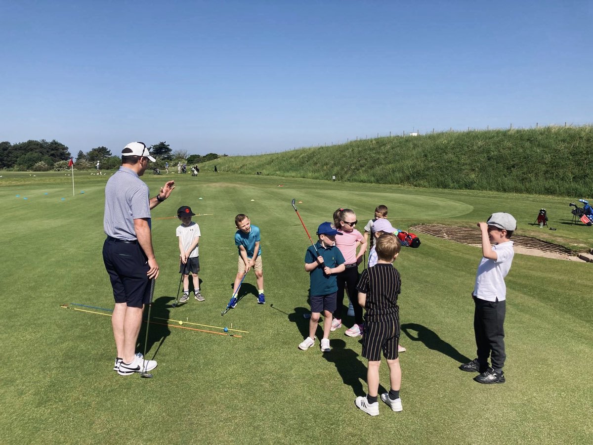 Hillside_GC's tweet photo. A great days coaching yesterday with the Farnborough Road School Golf Clinic (Y1 &amp; Y2) If you are a junior interested in expert coaching by Hillside Professional’s Matt Harrison and Lewis Pownell, our Junior coaching starts this Saturday!
@mattharrisonPGA @HillsideProshop https://t.co/zxp2AjytzP