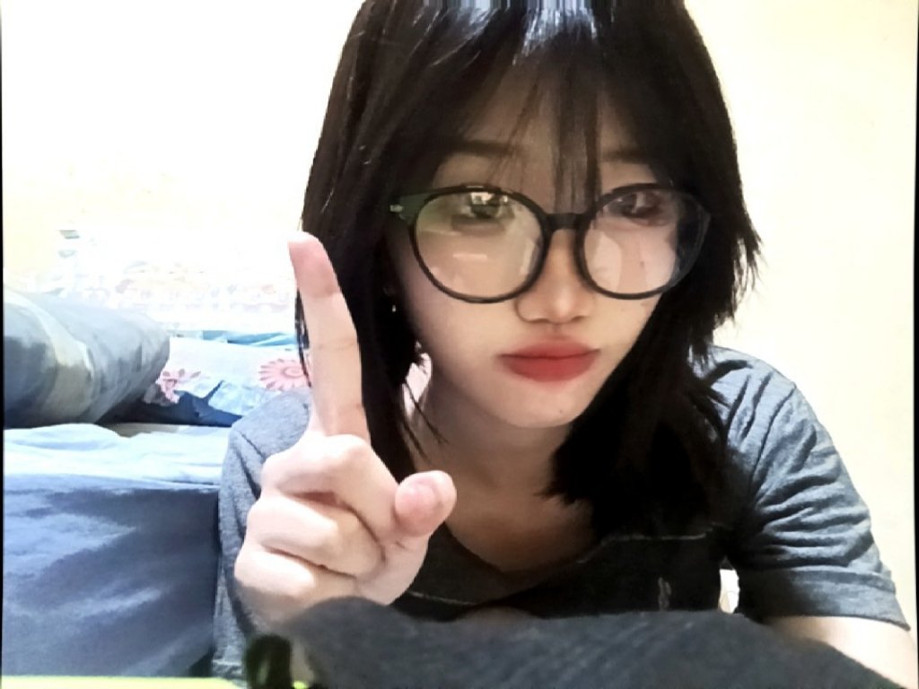 startonomy's tweet image. penganut emot ☝🏻🤓